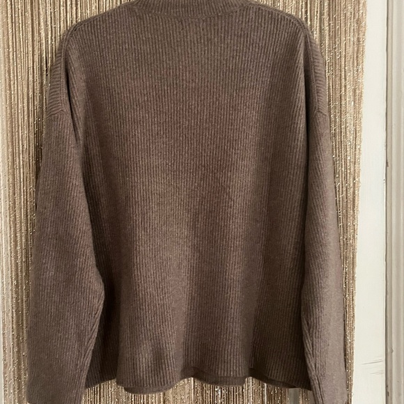 J Crew Extra Soft Sweater. XL - Picture 5 of 6